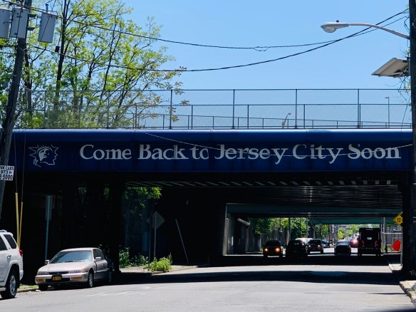 04B3E95B-F534-4556-A64E-5F9036E23F47