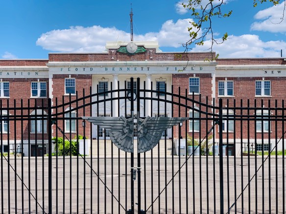 DFFF3768-8FD2-42C5-99D5-9C0AC1330801